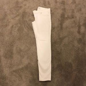 White skinny pants